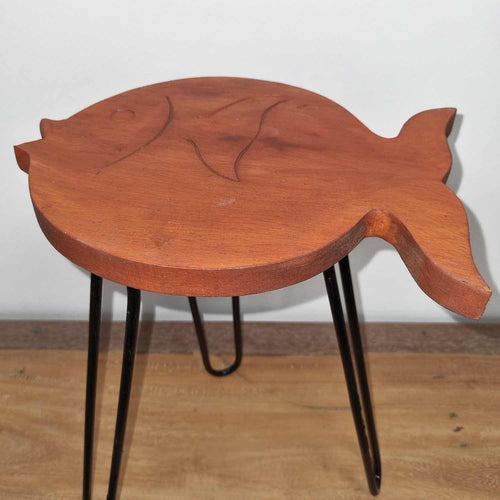 Albasia Wood Fish Stand – Terracotta – detail view 2 of wooden plant stand