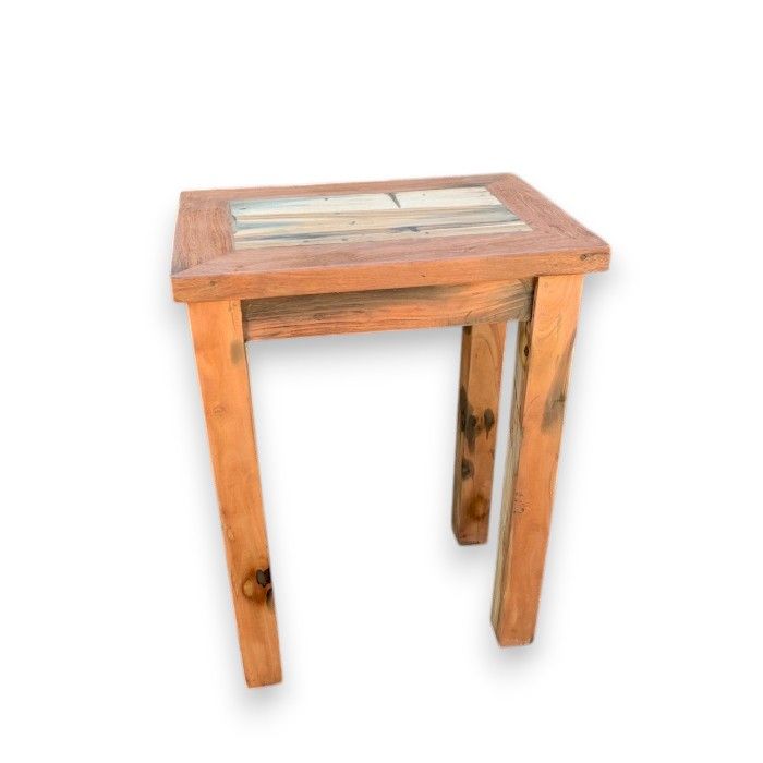Handmade Tall Display Stand in Reclaimed Wood – Rustic Pedestal Table – detail view 2