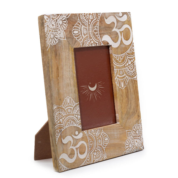 Medium Mango Wood Picture Frame (for 10x15cm) 26x20x2cm – Mandala – White – front product view of mango wood picture frame