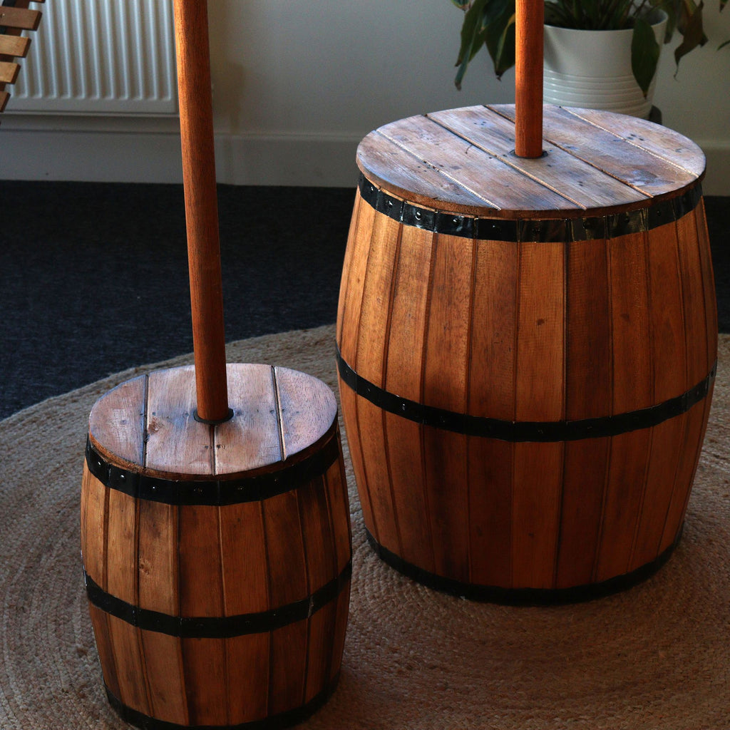Wooden Beer Barrel Table & Parasol Stand – Natural Wood Patio Furniture – detail view 7