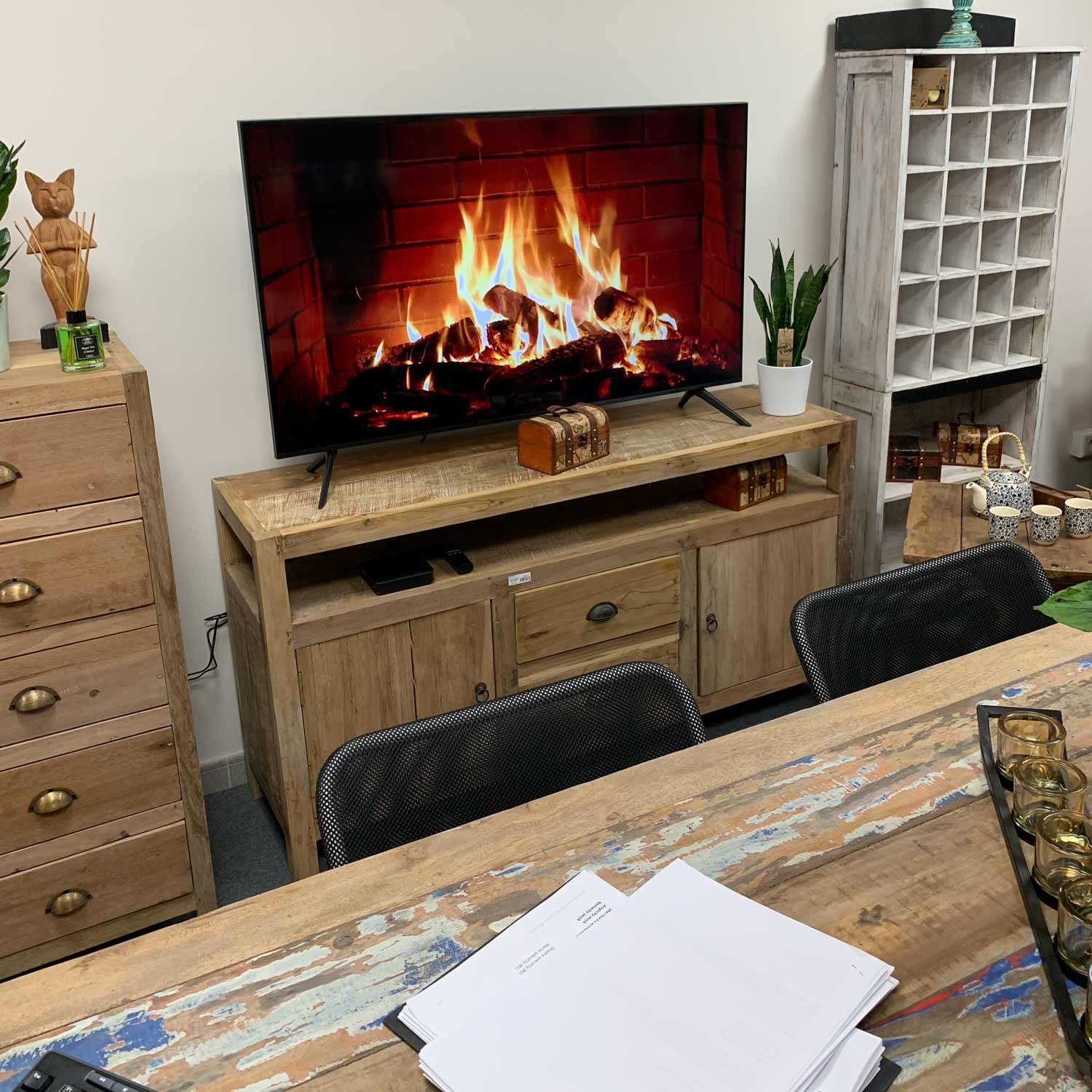 Large Reclaimed Wood TV Stand – Rustic Media Console & Entertainment Unit – detail view 2